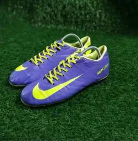 SEPATU NIKE VICTORY IV PURPLE/UNGU AG  MINISOCCER/FUTSAL ORIGINAL