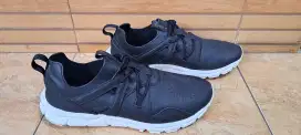 Sepatu Sneakers Sekolah League Hitam Putih