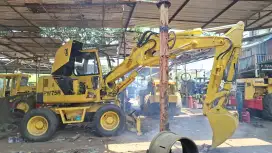 EXCAVATOR KOMATSU PW75R