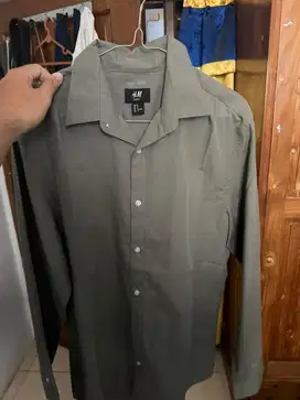 KEMEJA UNISEX H&M ORIGINAL SLIM FIT SIZE M