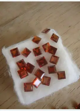 Lot Naturalisasi Hessonite Garnet 28pcs