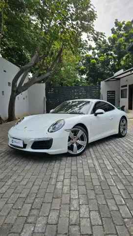 Porsche Carrera 2017 ATPM service record super low KM