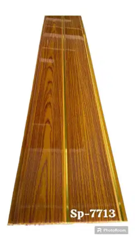 Plafon pvc moderaan