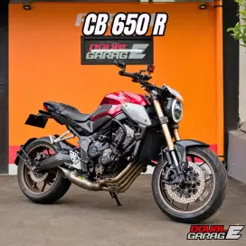 Honda CB650R neo cafe Classic 2019 
Full accesories HEDON  FP