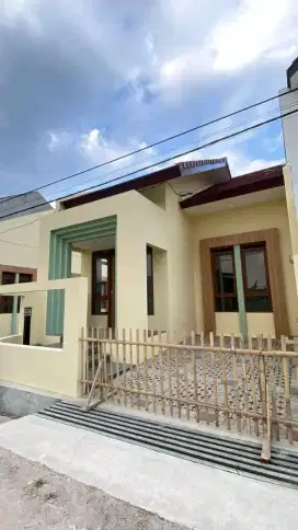 RUMAH BARU 1 LANTAI DI KAV.GEOLOGI CISARANTEN KULON ARCAMANIK BANDUNG