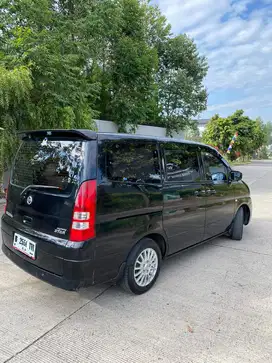 Nissan Serena 2011 Bensin