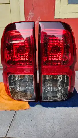 Lampu Rem Belakang Hilux DC 2022 - Original Copotan