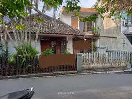 Super Murah*BU*Dijual Rumah Hitung Tanah Di Pusat Kota Bandung