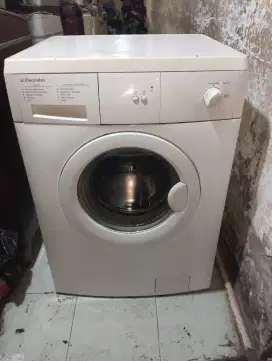 Elektrolux jual apa adanya beli unit /ecer boleh