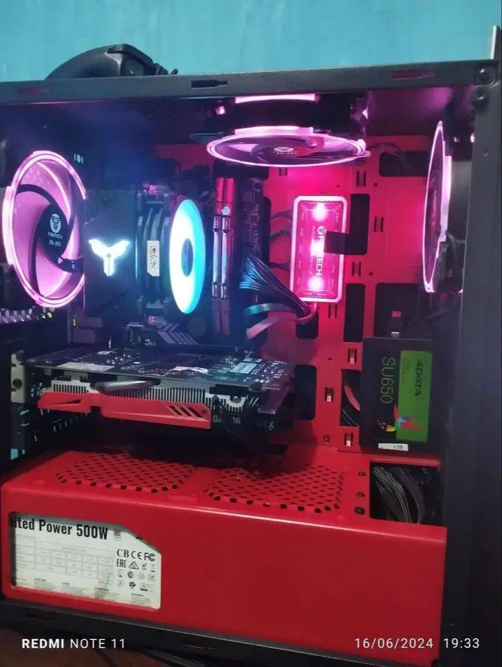 PC GAMING KOMPUTER GAMING
