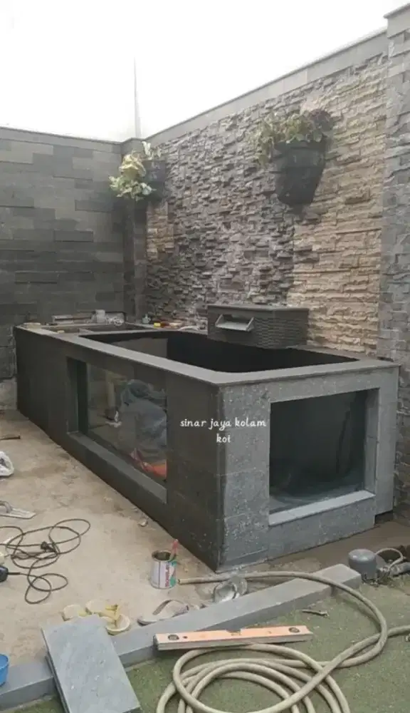 kolam minimalist ikan koi