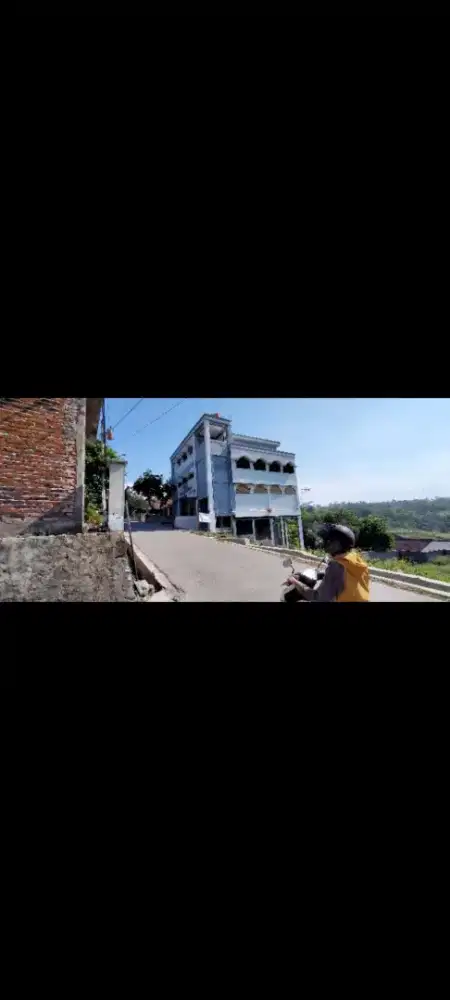 TANAH Di Banyumanik PINGGIR JLN UTAMA,COCOK DI BUAT Rumah maupun Usaha