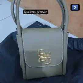 Gwenwilinski Mini Horizon with Gold Hardware