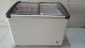 Dijual Freezer slide kaca..Nego