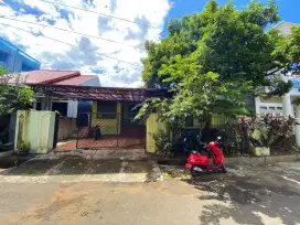 Rumah dalam Komplek Beji Permai, dekat pintu Tol Kukusan.