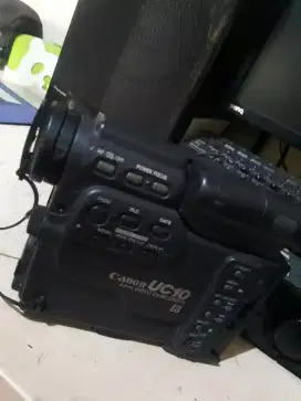 Koleksi Vintage Video Camcorder Canon UC10 8mm