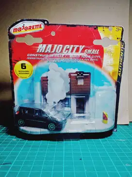 Majocity Small Die Cast Majorette