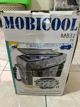 Mobicool Kulkas Mobil Portable