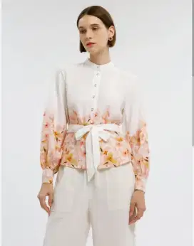 Minimal Nancy Blouse Egret Ukuran M