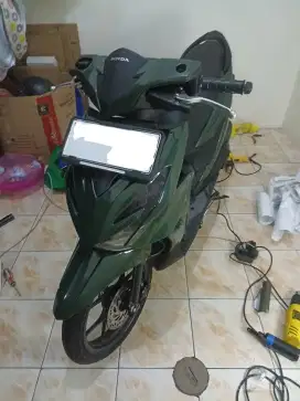 Skotlet sticker motor dan mobil