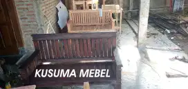 Meja kursi tamu