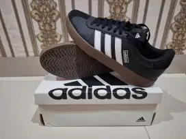 Sepatu Adidas VL Court 3.0 (original)