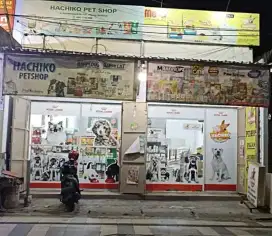 Pegawai Toko Hewan Peliharaan (Pet Shop)