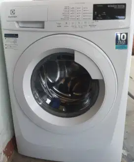 Mesin cuci Electrolux 7,5 kg