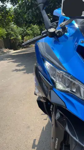 ZX25R Plasma Blue