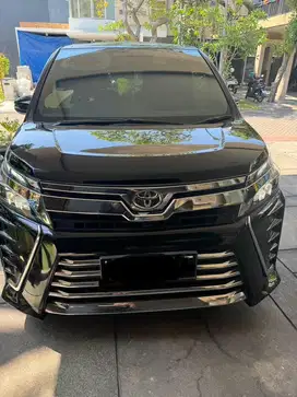 Jual mobil toyota voxy terawat