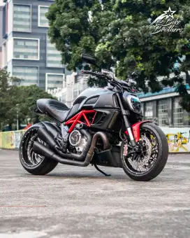 Ducati Diavel 1200 Full Paper Moge 2013
