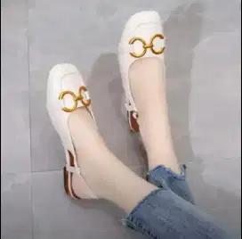 Sanzeil Flat Shoes Sepatu Datar no 39 Beige