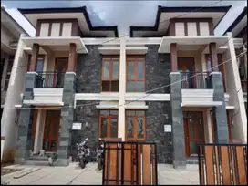 Rumah Townhouse 3KT-3KM mewah murah lokasi strategis Rancabolang metro