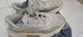 Sepatu Sneakers Adidas Ori Murah 90%
