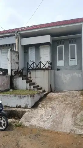 Disewakan rumah di type 30 2KT 1KM dekat dengan bandara dan kota