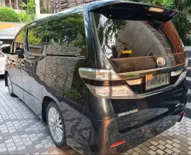 TOYOTA VELLFIRE  ( 2013 ) HITAM