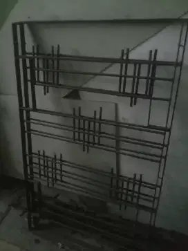 TERALIS BESI KOKOH
