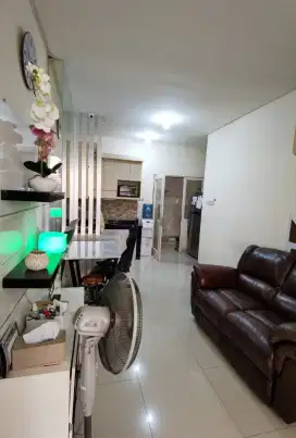 DIJUAL MURAH RUMAH LAYAR PERMAI FULL FURNISHED 2 LANTAI