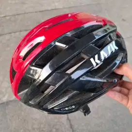 KASK VALEGRO team INEOS helm sepeda roadbike, size M, warna Black Red