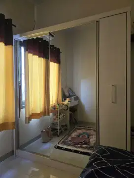 Lemari Pakaian Sliding 2 Pintu