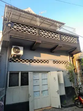 Jual Rumah SHM 2 lantai 5mx23m full bangunan kokoh harga bisa nego