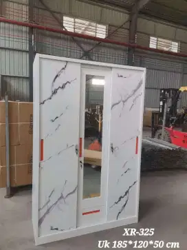 Lemari besi 3 pintu