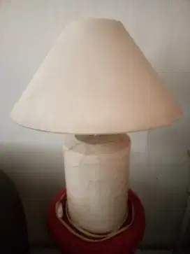 Lampu hias marmer
