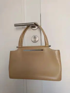 Dijual tas Braun Buffel asli.