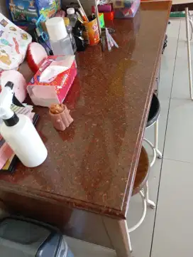Meja granit merah ex toko besi