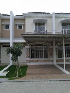 Disewakan Siap Huni dekat danau di Cluster Europe 6x15m  Green Lake