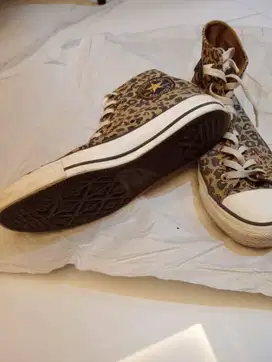 Sepatu Converse All-Star Macan Tutul