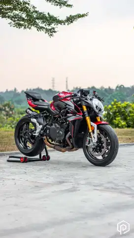 MV AGUSTA BRUTALE 1000 RR