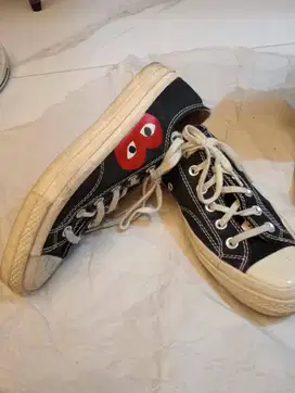Sepatu Converse All-Star Hitam Logo Love