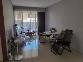 Rumah Hook Furnished di Ivy Park Citraland BSB City Dekat Danau